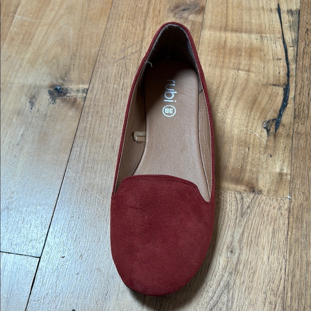 Red Ballet Flats with Rounded Toe - Picture 7 of 8